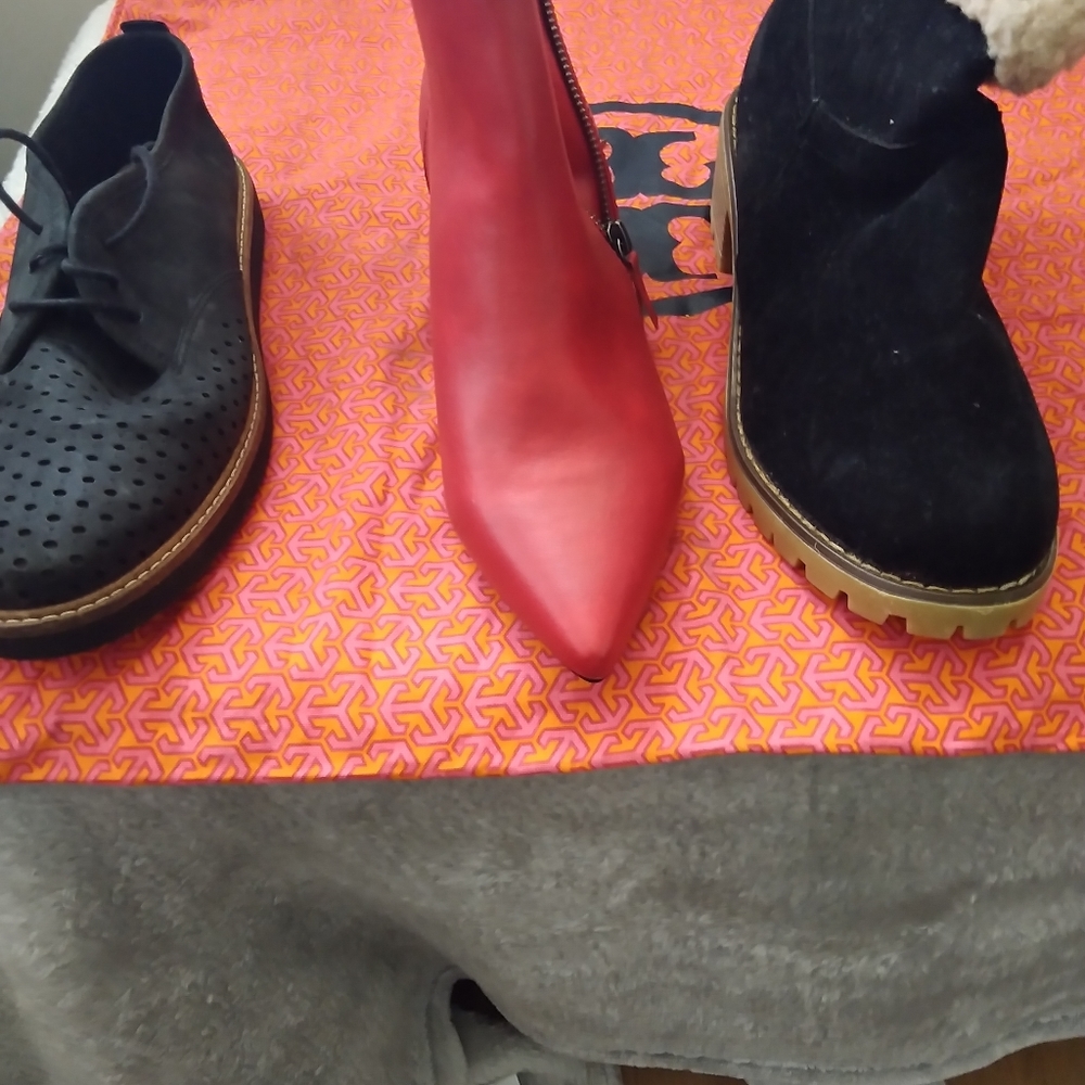 3 pairs of women shoes for 45$